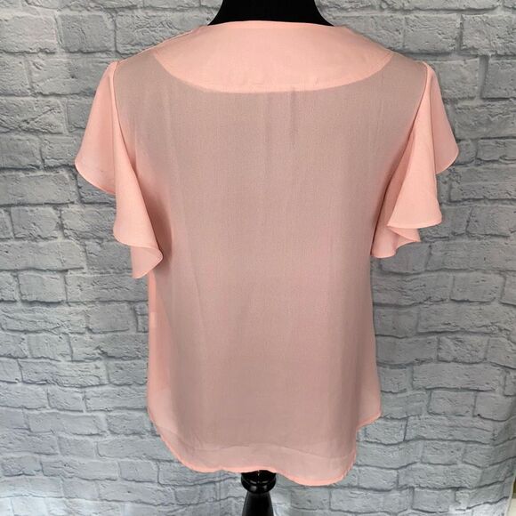 Women tie front button up top w/ruffle shortsleeves & v-cut neckline size Medium - Picture 9 of 9